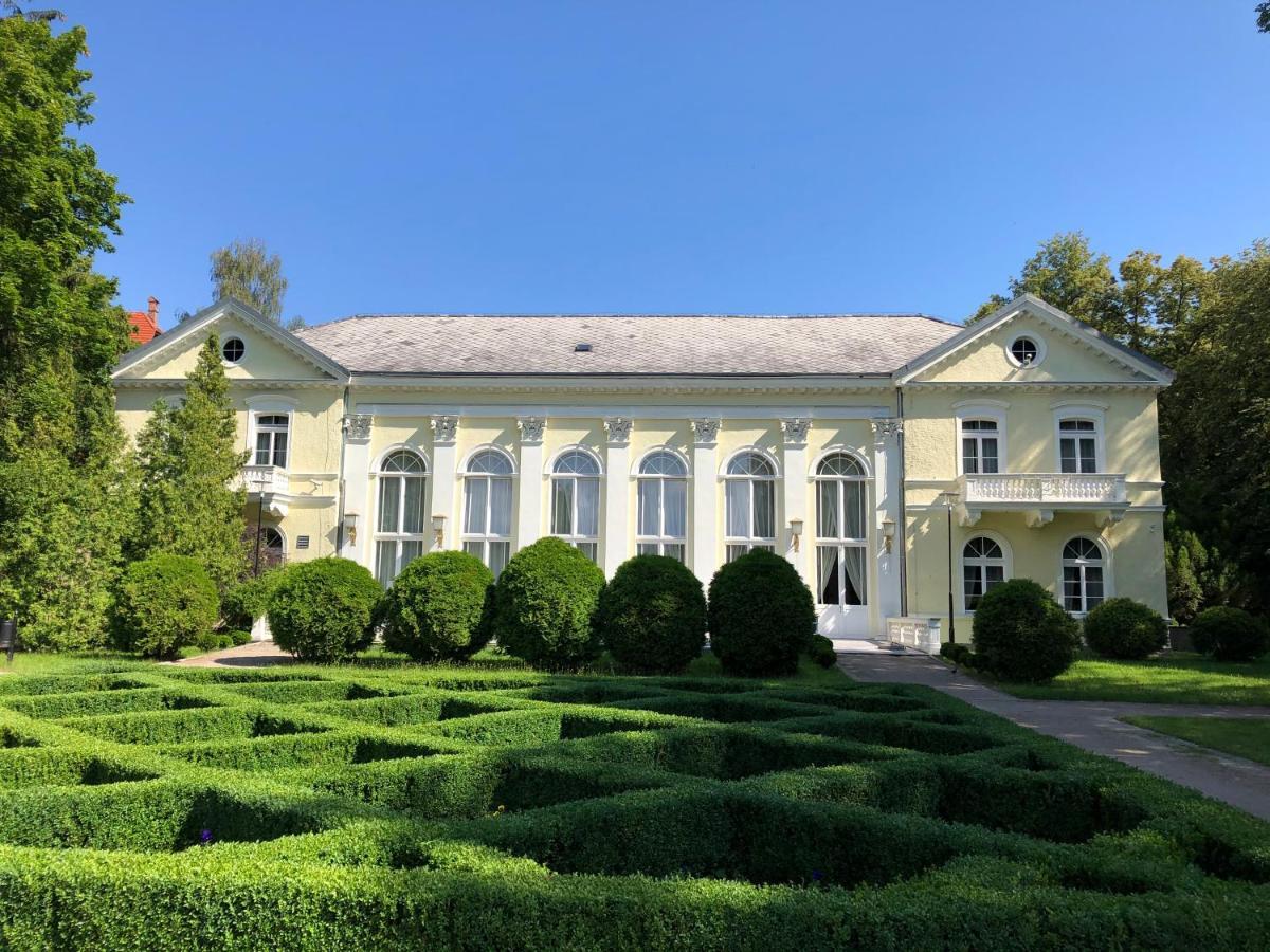 Апартаменты Jodla I Modrzew Еленя-Гура Экстерьер фото