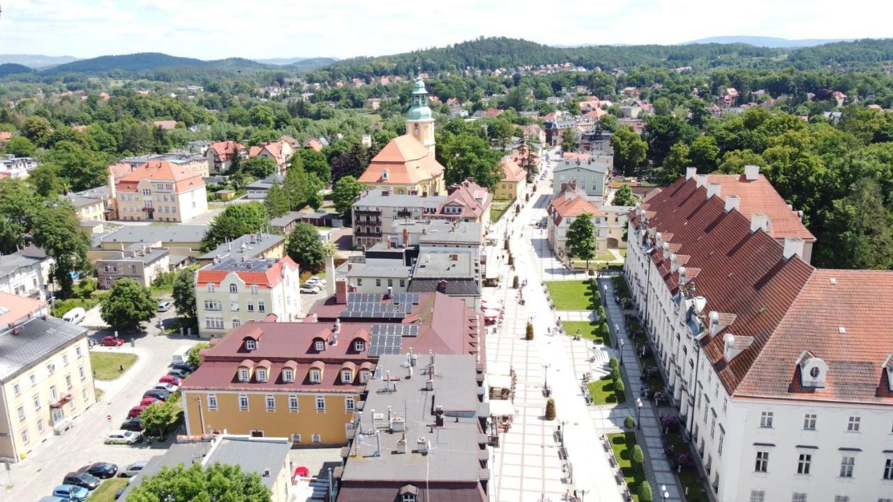 Апартаменты Jodla I Modrzew Еленя-Гура Экстерьер фото